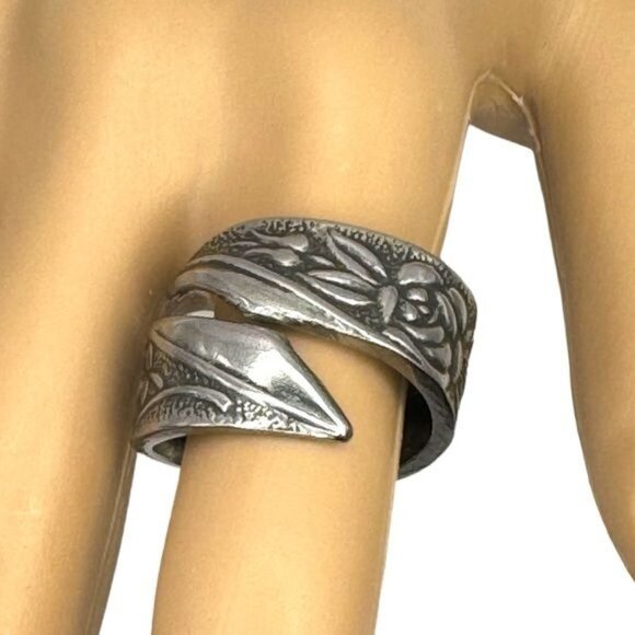 Handmade Jewelry - Artisan Floral Roses Ring Made of Japan National Stainless Steel Spoon Size 7